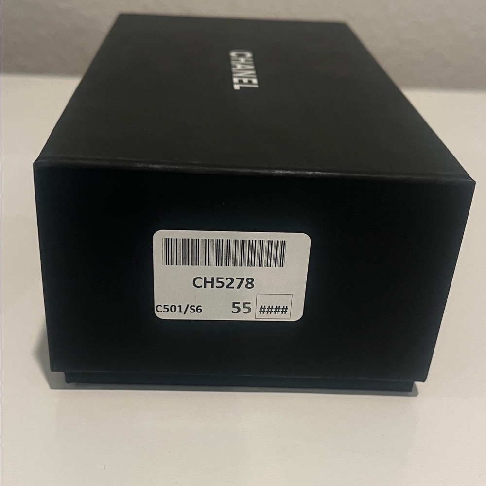 CHANEL Black CH5278 Sunglasses - Picture 7 of 7